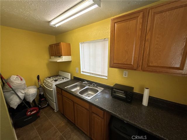 1284 E Laurelwood, San Bernardino, CA 92408