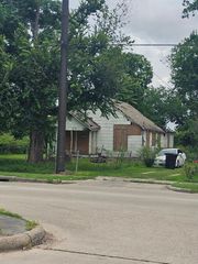 6718 Lockwood Drive, Houston, TX 77028