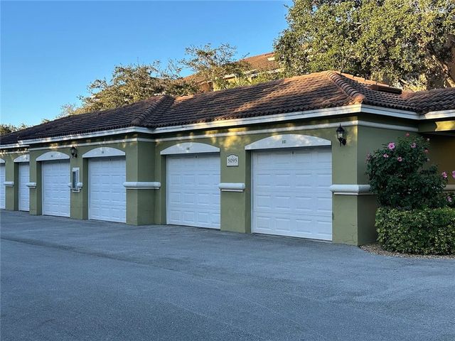 5095 Fairways Circle I307, Vero Beach, FL 32967