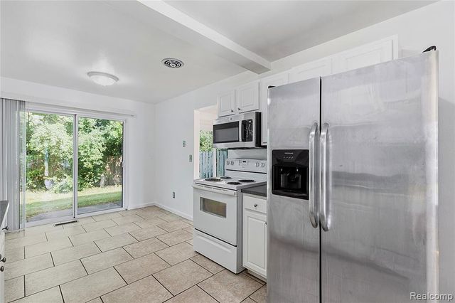 26066 Franklin Pointe Drive, Southfield, MI 48034