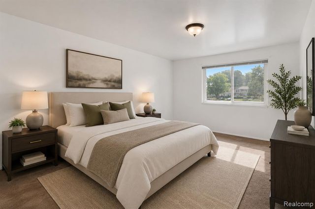 26066 Franklin Pointe Drive, Southfield, MI 48034