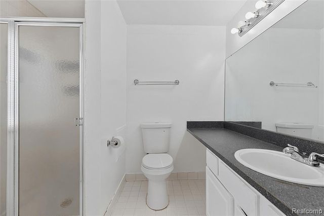 26066 Franklin Pointe Drive, Southfield, MI 48034
