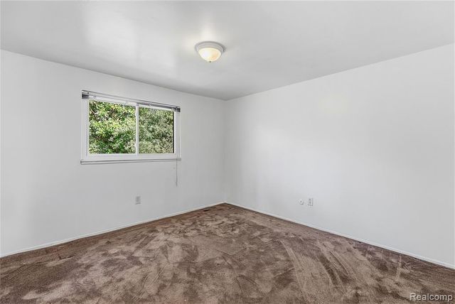 26066 Franklin Pointe Drive, Southfield, MI 48034