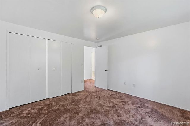 26066 Franklin Pointe Drive, Southfield, MI 48034