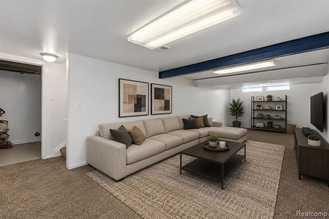 26066 Franklin Pointe Drive, Southfield, MI 48034
