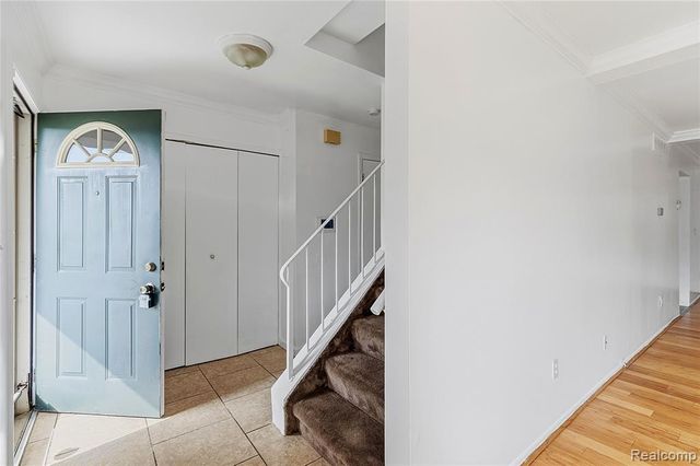 26066 Franklin Pointe Drive, Southfield, MI 48034