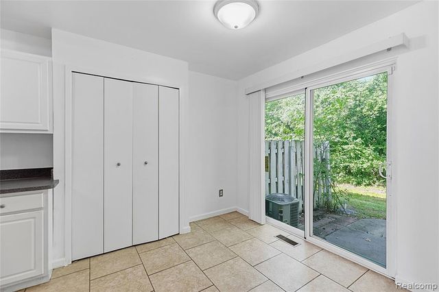26066 Franklin Pointe Drive, Southfield, MI 48034