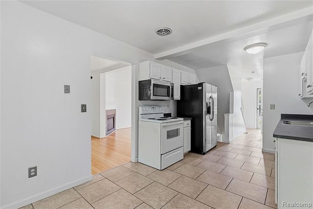 26066 Franklin Pointe Drive, Southfield, MI 48034