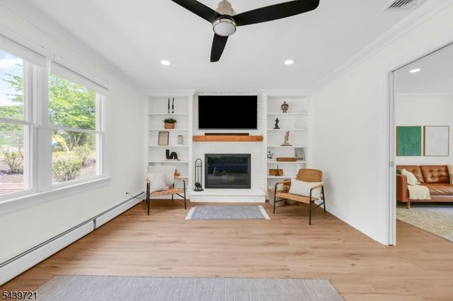 21 Tulip Ter, Wayne Twp., NJ 07470