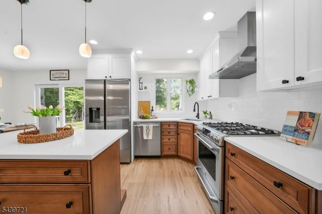 21 Tulip Ter, Wayne Twp., NJ 07470