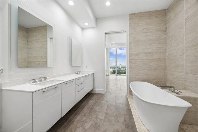 2727 Kirby Drive 11D, Houston, TX 77098