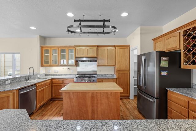 369 Meadow Drive, Ashland, OR 97520