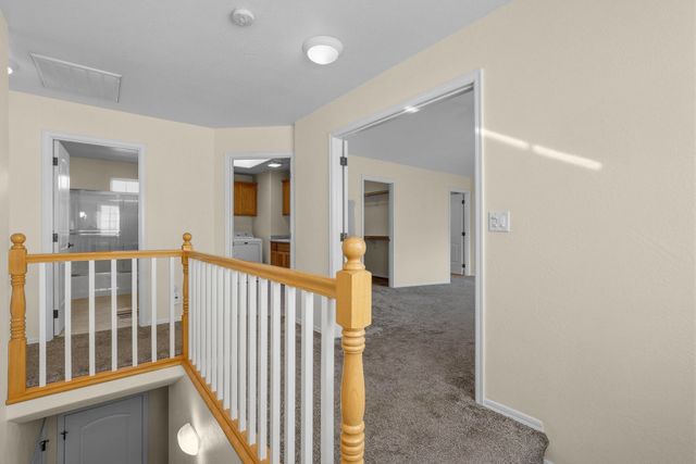 369 Meadow Drive, Ashland, OR 97520