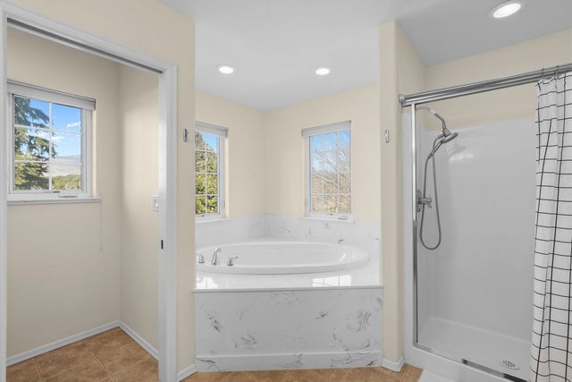 369 Meadow Drive, Ashland, OR 97520