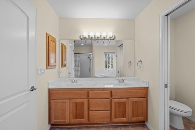 369 Meadow Drive, Ashland, OR 97520