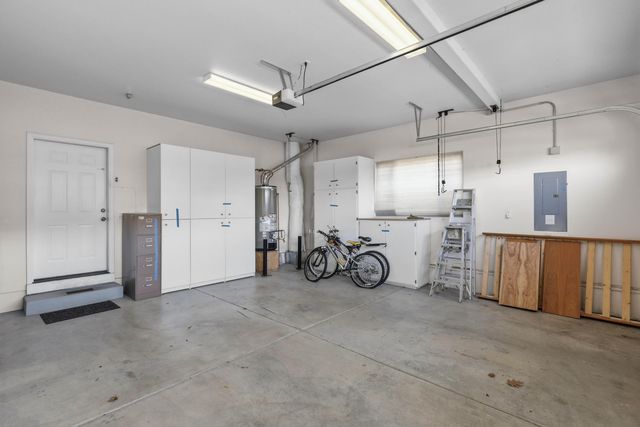 369 Meadow Drive, Ashland, OR 97520