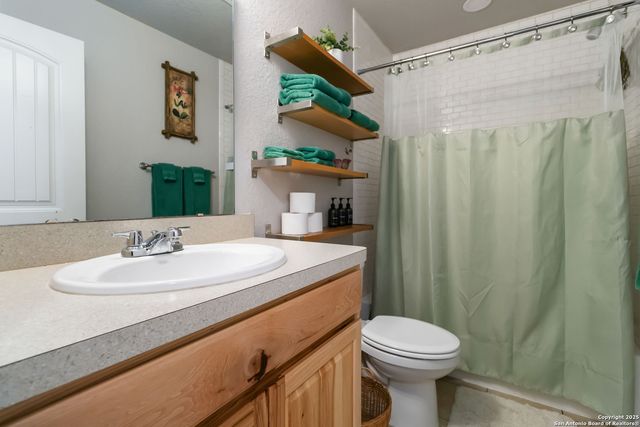 673 Deer Run Pass, Canyon Lake, TX 78133