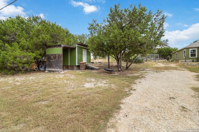 673 Deer Run Pass, Canyon Lake, TX 78133