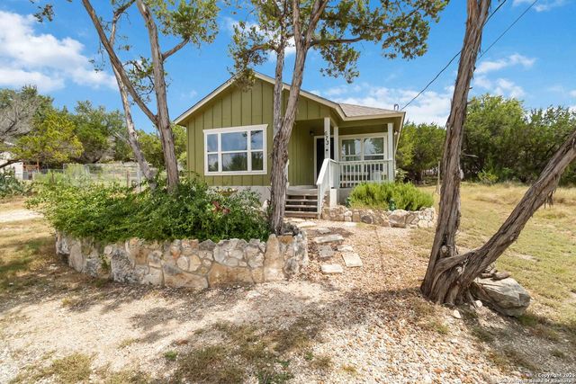 673 Deer Run Pass, Canyon Lake, TX 78133