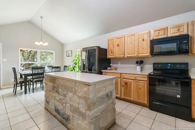 673 Deer Run Pass, Canyon Lake, TX 78133