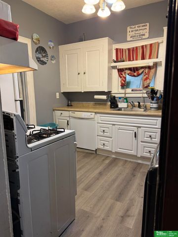 800 W 9th Street, York, NE 68467