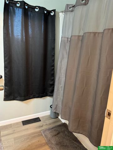 800 W 9th Street, York, NE 68467