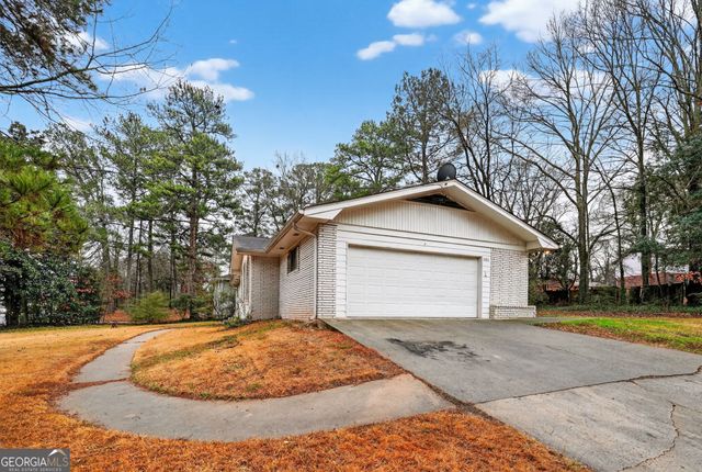 1093 S Indian Creek Drive, Stone Mountain, GA 30083