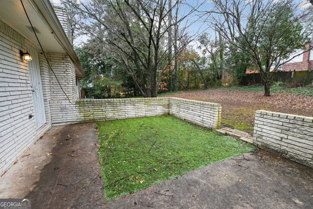 1093 S Indian Creek Drive, Stone Mountain, GA 30083