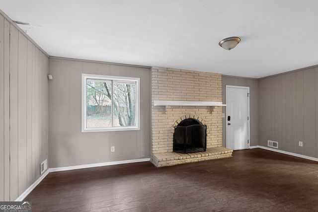 1093 S Indian Creek Drive, Stone Mountain, GA 30083