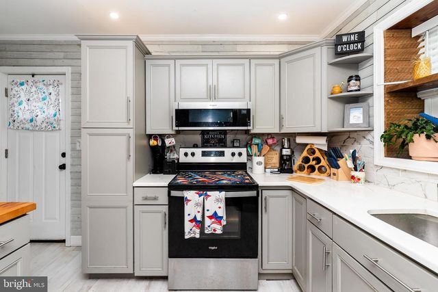 406 OAK AVE, West Berlin, NJ 08091