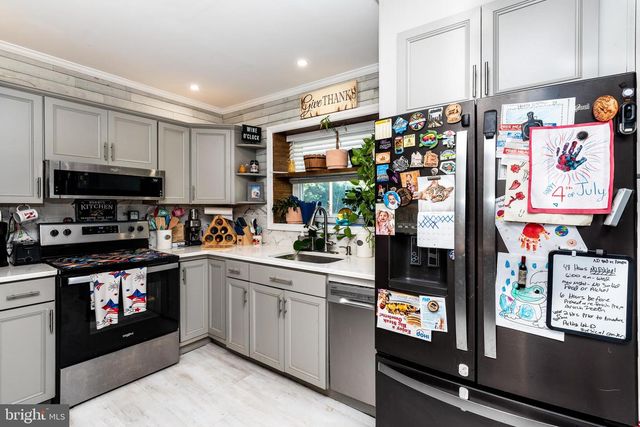 406 OAK AVE, West Berlin, NJ 08091