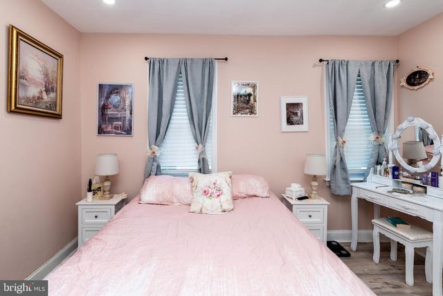 406 OAK AVE, West Berlin, NJ 08091