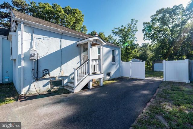 406 OAK AVE, West Berlin, NJ 08091