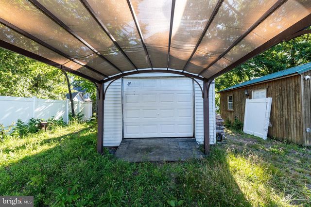 406 OAK AVE, West Berlin, NJ 08091