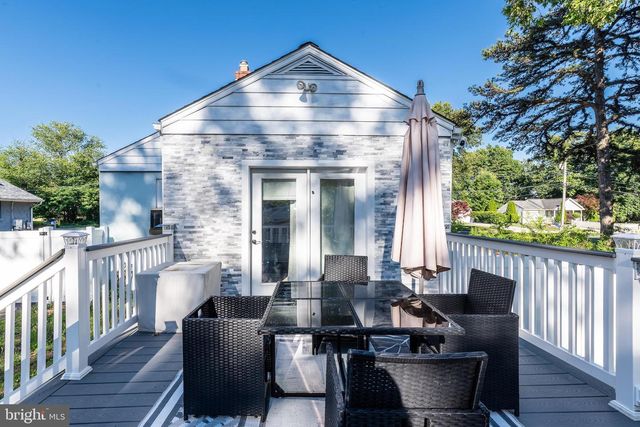 406 OAK AVE, West Berlin, NJ 08091