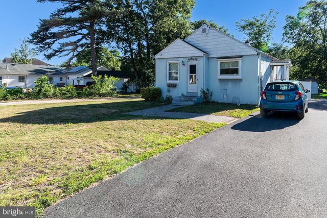 406 OAK AVE, West Berlin, NJ 08091