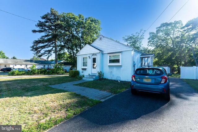 406 OAK AVE, West Berlin, NJ 08091