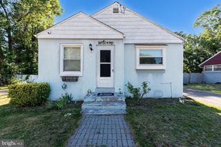 406 OAK AVE, West Berlin, NJ 08091