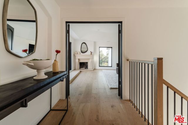 1648 Summitridge Drive, Beverly Hills, CA 90210