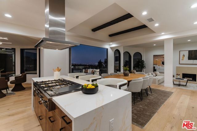 1648 Summitridge Drive, Beverly Hills, CA 90210