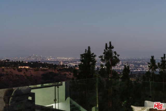 1648 Summitridge Drive, Beverly Hills, CA 90210