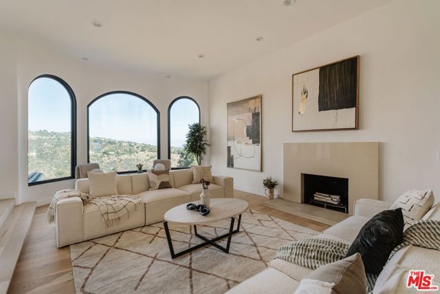 1648 Summitridge Drive, Beverly Hills, CA 90210