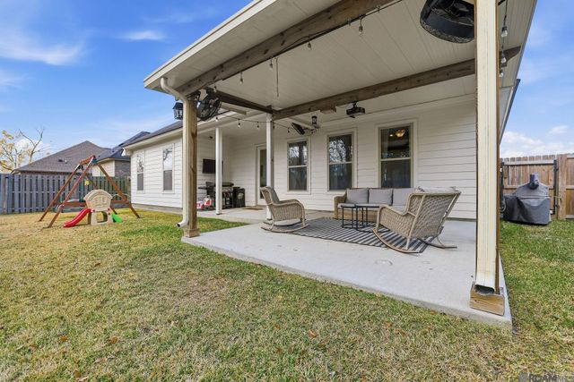 39163 Water Oak Ave, Prairieville, LA 70769