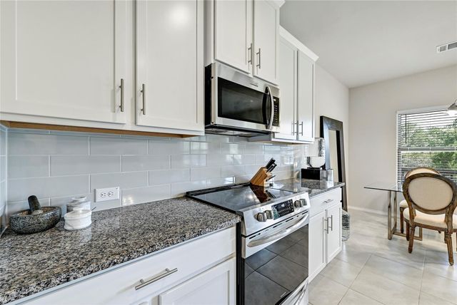 1302 Ponderosa BND, Horseshoe Bay, TX 78657
