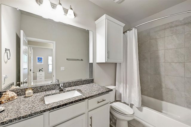 1302 Ponderosa BND, Horseshoe Bay, TX 78657