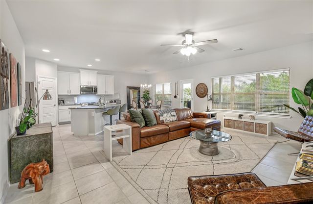1302 Ponderosa BND, Horseshoe Bay, TX 78657
