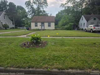 19919 S Five Points Street S, Redford Charter Township, MI 48240