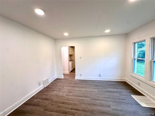 12048 Longview Street, Detroit, MI 48213