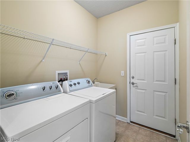 37952 Ashfield Way, North Ridgeville, OH 44039