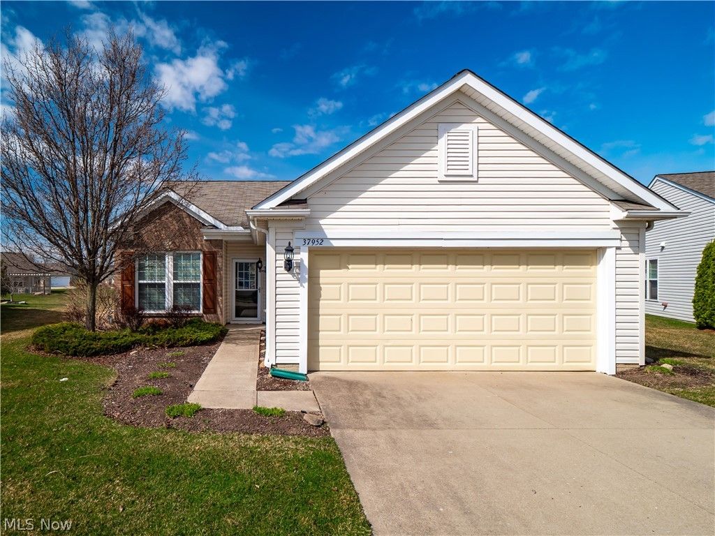 37952 Ashfield Way, North Ridgeville, OH 44039